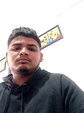 Snapshot of Boycuriousxxx chatting on 05/20/26, 12:11 Boycuriousxxx online show from 05/20/26, 12:11