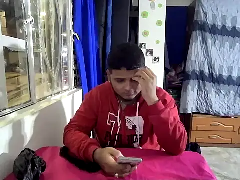 Snapshot of Boycuriousxxx chatting on 07/01/26, 12:01 Boycuriousxxx online show from 07/01/26, 12:01