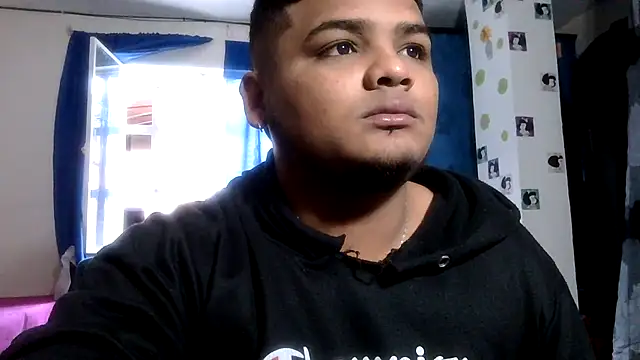 Snapshot of Boycuriousxxx chatting on 07/15/26, 12:10 Boycuriousxxx online show from 07/15/26, 12:10