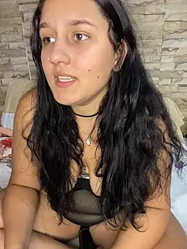 saray gomez22 online show from 01/02/25, 07:01