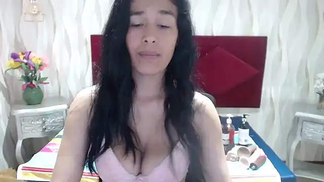 Snapshot of ginasailor chatting on 06/17/26, 10:17 ginasailor online show from 06/17/26, 10:17