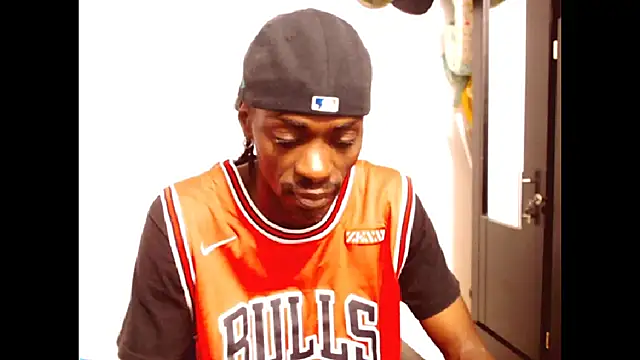 phillip-hot online show from 10/06/25, 01:52