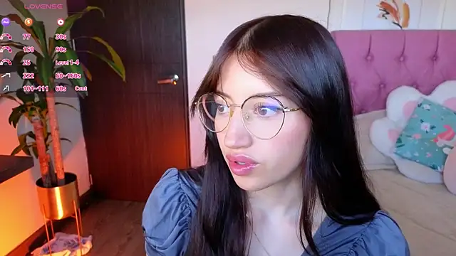 Snapshot of eimy22 chatting on 01/12/25, 05:11 eimy22 online show from 01/12/25, 05:11