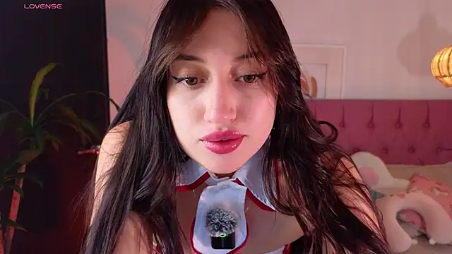 Snapshot of eimy22 chatting on 01/19/25, 11:32 eimy22 online show from 01/19/25, 11:32