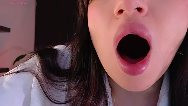 Snapshot of eimy22 chatting on 01/27/25, 10:16 eimy22 online show from 01/27/25, 10:16