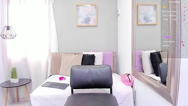 Snapshot of Miranda_doll_ chatting on 05/20/26, 12:11 Miranda doll online show from 05/20/26, 12:11