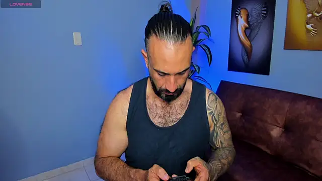 mr maik online show from 10/03/25, 02:30