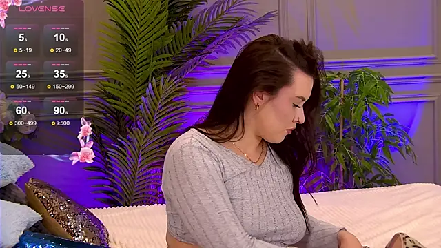 Snapshot of TrishaWinslet chatting on 02/28/25, 03:15 TrishaWinslet online show from 02/28/25, 03:15