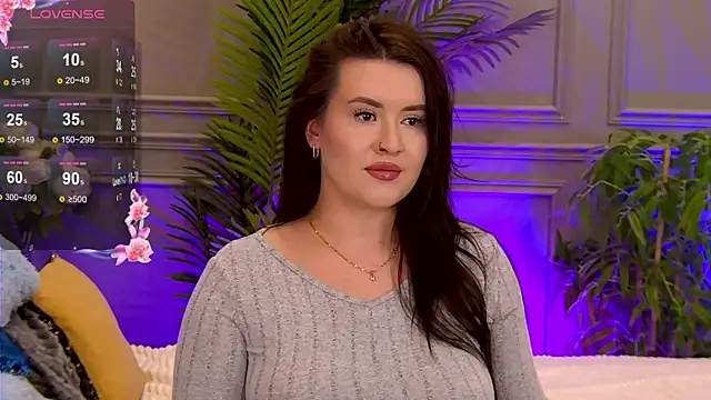 Snapshot of TrishaWinslet chatting on 02/28/25, 07:05 TrishaWinslet online show from 02/28/25, 07:05