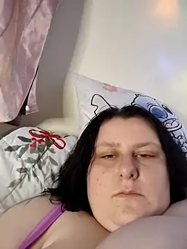 Snapshot of tvshtvsh24 chatting on 10/29/25, 07:54 tvshtvsh24 online show from 10/29/25, 07:54