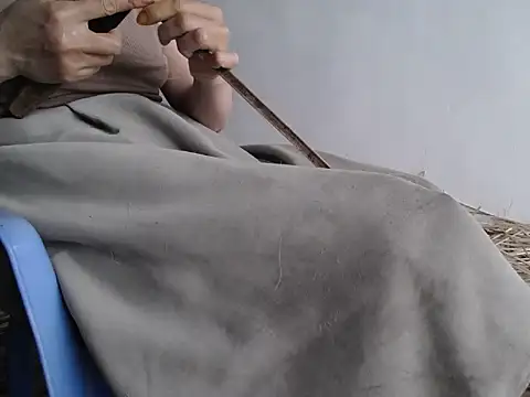 Snapshot of nolame18xxx chatting on 04/01/26, 09:43 nolame18xxx online show from 04/01/26, 09:43