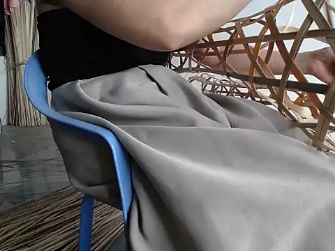 Snapshot of nolame18xxx chatting on 04/11/26, 01:43 nolame18xxx online show from 04/11/26, 01:43