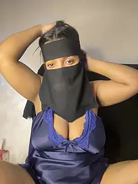 Snapshot of Narimane_maroc chatting on 07/16/26, 02:39 Narimane maroc online show from 07/16/26, 02:39