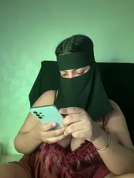 Snapshot of Narimane_maroc chatting on 07/19/26, 02:04 Narimane maroc online show from 07/19/26, 02:04