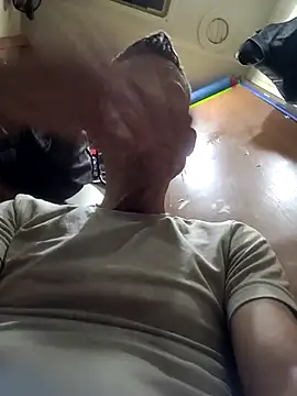 ILUV2TUCHMYKITTY online show from 09/24/25, 09:34