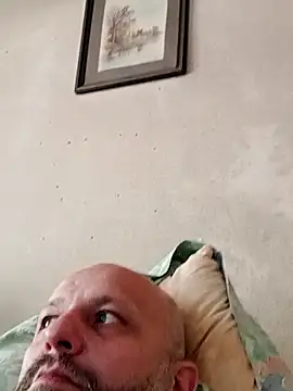 Snapshot of AlexandruCsaba chatting on 03/21/25, 09:45 AlexandruCsaba online show from 03/21/25, 09:45