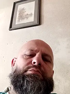 Snapshot of AlexandruCsaba chatting on 09/24/25, 09:45 AlexandruCsaba online show from 09/24/25, 09:45