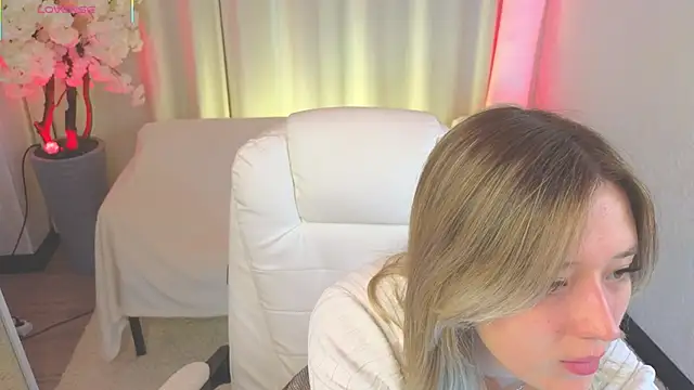 JessRosen online show from 10/14/25, 03:29