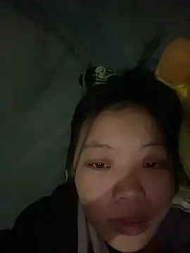 Snapshot of chaomay796xo chatting on 12/16/24, 04:23 chaomay796xo online show from 12/16/24, 04:23