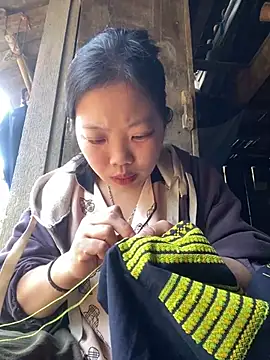 Snapshot of chaomay796xo chatting on 12/18/24, 03:58 chaomay796xo online show from 12/18/24, 03:58