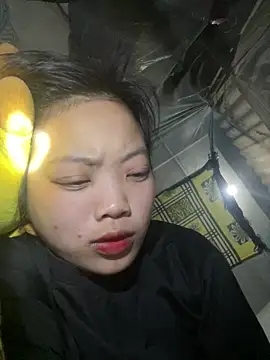 Snapshot of chaomay796xo chatting on 03/03/25, 02:04 chaomay796xo online show from 03/03/25, 02:04