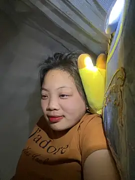 Snapshot of chaomay796xo chatting on 03/11/25, 07:15 chaomay796xo online show from 03/11/25, 07:15