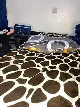 Snapshot of firewaist chatting on 03/14/25, 04:21 firewaist online show from 03/14/25, 04:21