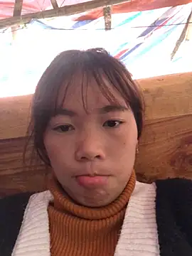 Snapshot of ngoclothingoc9en chatting on 12/21/24, 01:47 ngoclothingoc9en online show from 12/21/24, 01:47