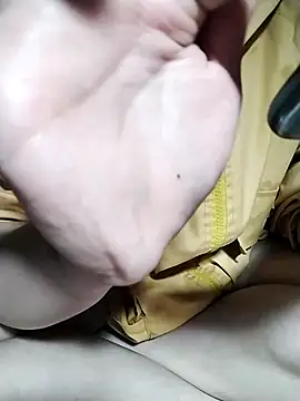 Snapshot of ngoclothingoc9en chatting on 03/12/25, 12:26 ngoclothingoc9en online show from 03/12/25, 12:26