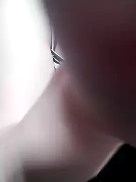 Snapshot of ngoclothingoc9en chatting on 03/14/25, 02:53 ngoclothingoc9en online show from 03/14/25, 02:53