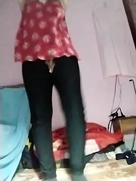 Snapshot of ngoclothingoc9en chatting on 03/19/25, 11:06 ngoclothingoc9en online show from 03/19/25, 11:06