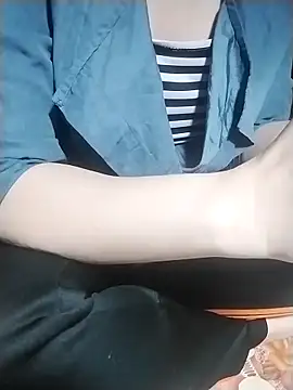 Snapshot of ngoclothingoc9en chatting on 03/22/25, 01:52 ngoclothingoc9en online show from 03/22/25, 01:52