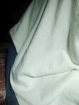 Snapshot of ngoclothingoc9en chatting on 03/22/25, 10:26 ngoclothingoc9en online show from 03/22/25, 10:26