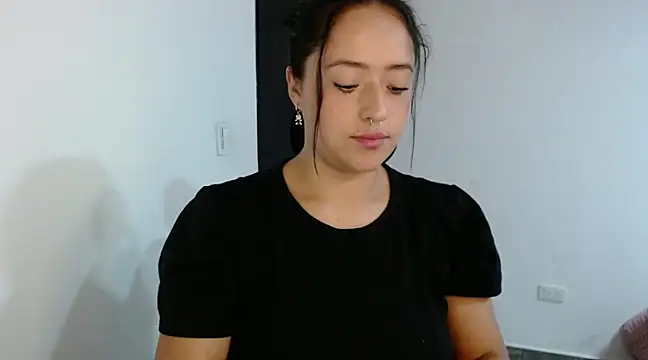 jjulietha95 online show from 01/22/25, 09:13