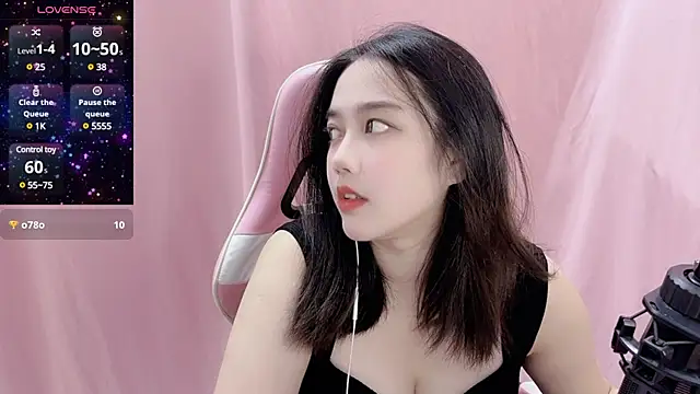 Snapshot of Cat1314 chatting on 02/18/25, 12:06 Cat1314 online show from 02/18/25, 12:06