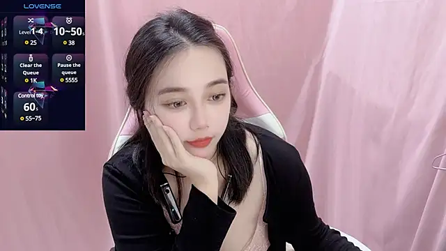 Snapshot of Cat1314 chatting on 02/21/25, 12:17 Cat1314 online show from 02/21/25, 12:17