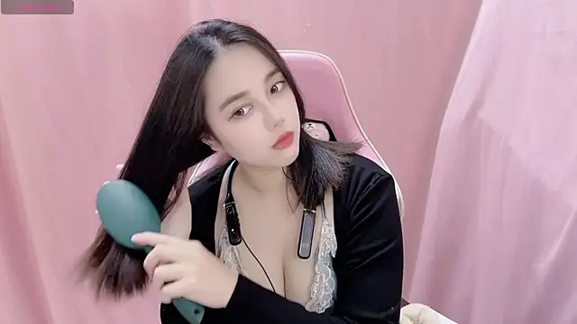 Snapshot of Cat1314 chatting on 02/25/25, 12:13 Cat1314 online show from 02/25/25, 12:13