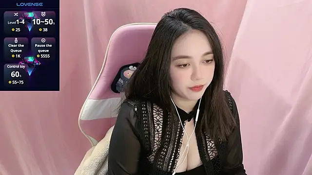 Snapshot of Cat1314 chatting on 03/06/25, 12:09 Cat1314 online show from 03/06/25, 12:09