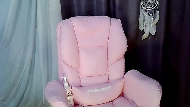 zhiyao99 online show from 12/28/24, 10:25