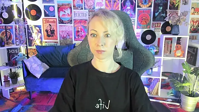 LylithSkye online show from 01/18/25, 11:32