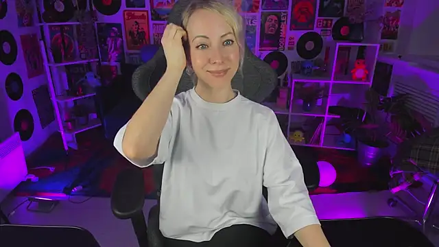 LylithSkye online show from 01/29/25, 10:48