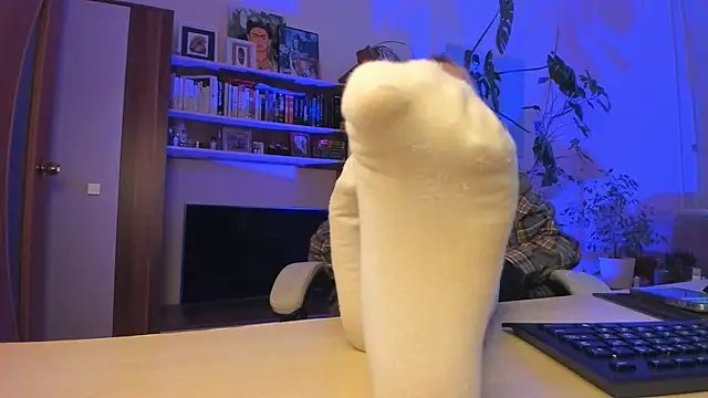 Snapshot of LylithSkye chatting on 04/20/26, 01:58 LylithSkye online show from 04/20/26, 01:58