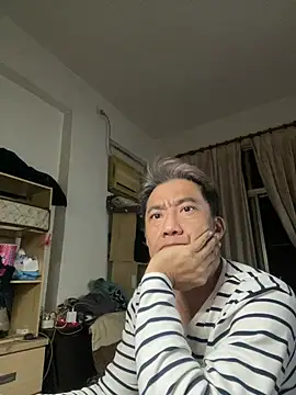 YuHsuant online show from 01/30/25, 03:40