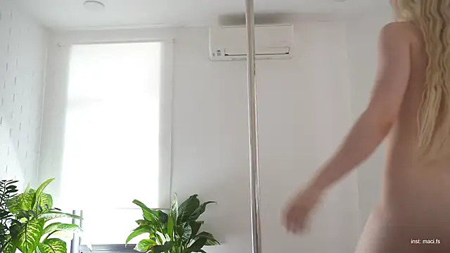 Snapshot of Faster_maci chatting on 02/22/25, 10:07 Faster maci online show from 02/22/25, 10:07