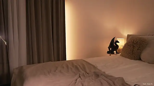 Snapshot of Faster_maci chatting on 09/27/25, 04:45 Faster maci online show from 09/27/25, 04:45