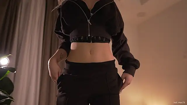 Snapshot of Faster_maci chatting on 09/29/25, 05:18 Faster maci online show from 09/29/25, 05:18