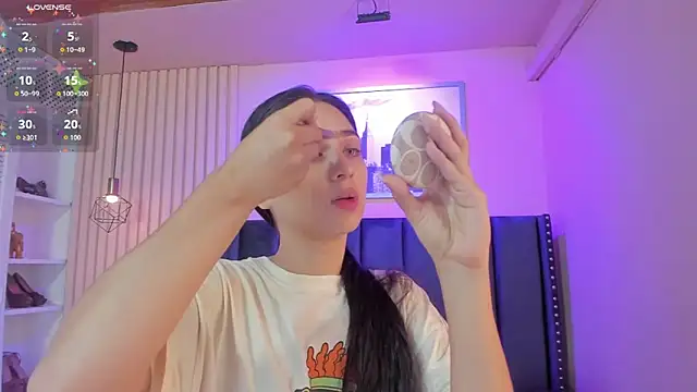 Snapshot of diosa_cristal chatting on 07/05/26, 02:29 diosa cristal online show from 07/05/26, 02:29