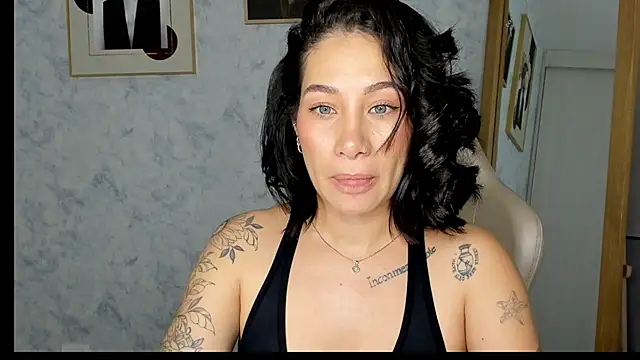 Snapshot of soytulu_ chatting on 07/11/26, 02:53 soytulu online show from 07/11/26, 02:53