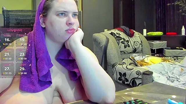 1lindsey1 online show from 09/13/25, 06:35