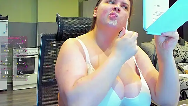 1lindsey1 online show from 09/28/25, 04:40